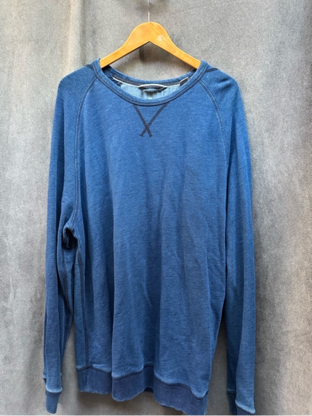 Tommy Bahama sweatshirt blue men’s Xl 100% cotton
